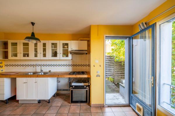 Maison de charme avec jardin sud, 4 chambres, 3 parking!