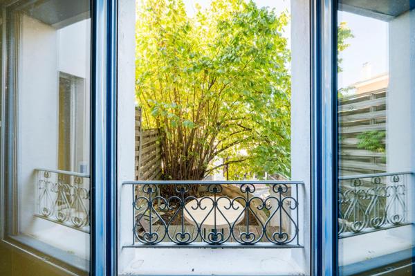 Maison de charme avec jardin sud, 4 chambres, 3 parking!