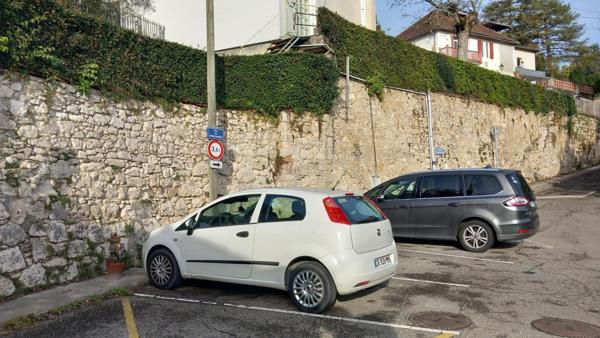 Maison à rénover entièrement 70m2 parcelle 626m2