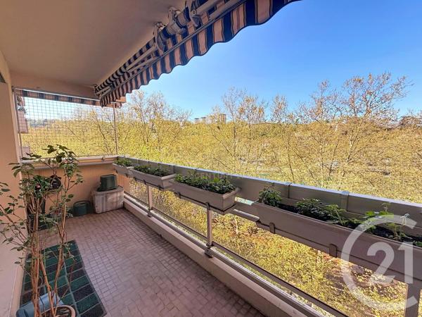 Appartement à vendre  4 pièces - 85,46 m 2   LYON  - 69002