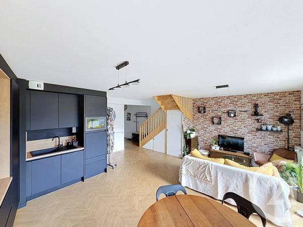 Appartement F3 à vendre  3 pièces - 70 m 2   RENNES  - 35