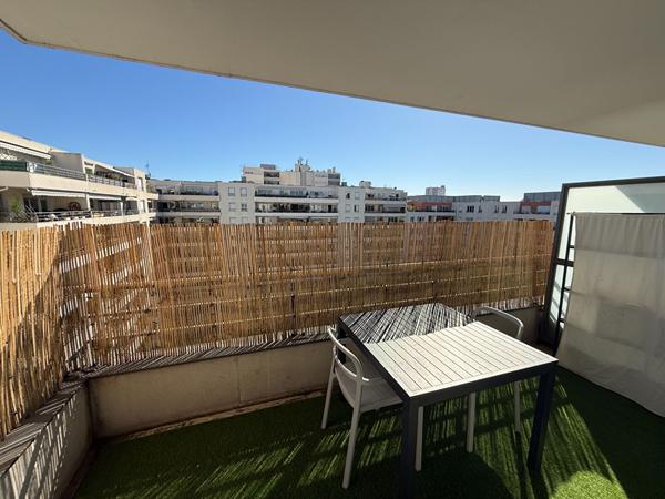 À LOUER - Magnifique T3 meublé de 69 m² avec grande terrasse et vue d'exception | Villeurbanne (Rue Louis Guérin / Proche Tête d'Or)