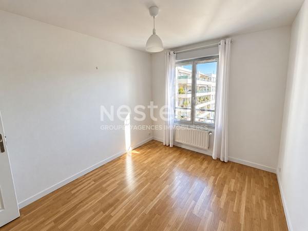 À LOUER - Magnifique T3 meublé de 69 m² avec grande terrasse et vue d'exception | Villeurbanne (Rue Louis Guérin / Proche Tête d'Or)