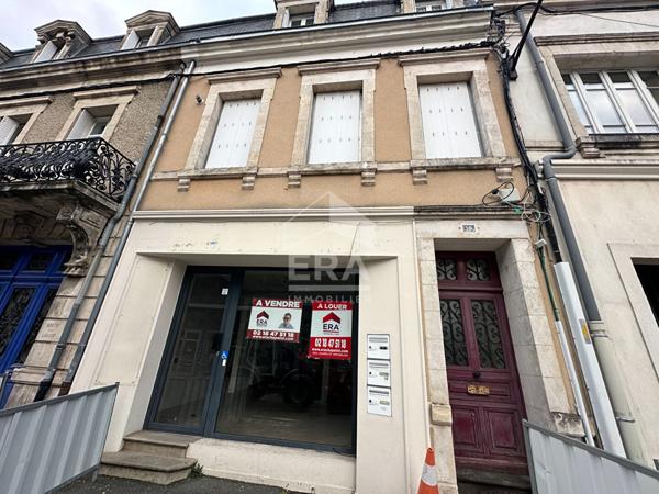 CHATEAUROUX - Centre ville - Immeuble en toute propriété avec local commercial et deux appartements