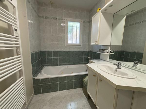 EXCLUSIVITE ERA CHAMBERIO ! Maison 8 pièces - 217 m2 à Chambray les Tours