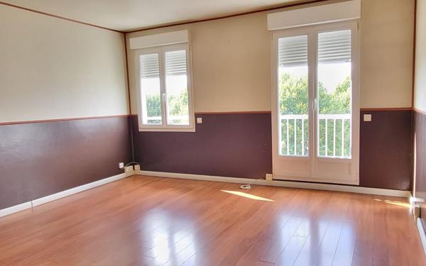 Appartement à vendre    3 pièces •  Étampes