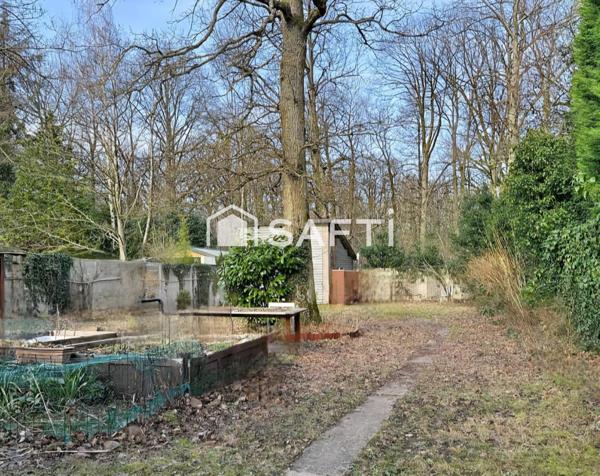 Terrain à fort potentiel - 840 m2, au calme