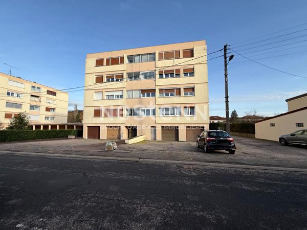 Appartement rénové - 3 chambres - Garage - 1er étage - Belleville sur Meuse