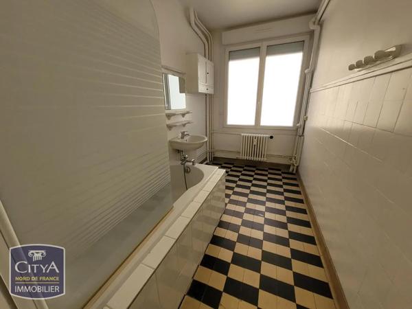 Appartement à louer 3 pièces 77.44m² Lille (59800)