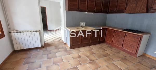 Village tous commerces, 3 chambres, garage