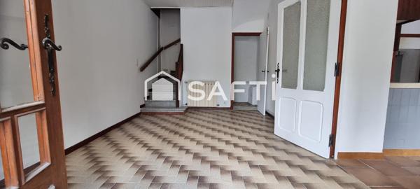 Village tous commerces, 3 chambres, garage