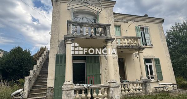 À vendre Maison 6 pièces 120 m² - Digne-les-bains 04000