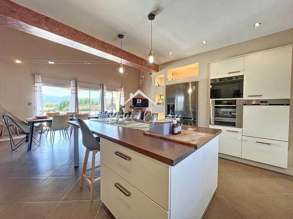 Millau (12100) VILLA TYPE 6 DE 199 M² SUR SON TERRAIN DE 2122 M²