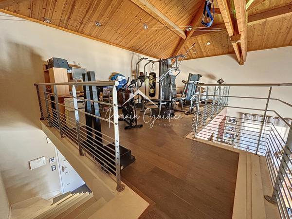 Millau (12100) VILLA TYPE 6 DE 199 M² SUR SON TERRAIN DE 2122 M²