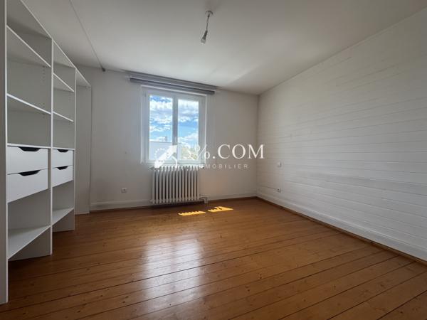 Maison 6 pièce(s) 3 chambre(s) 143 m²