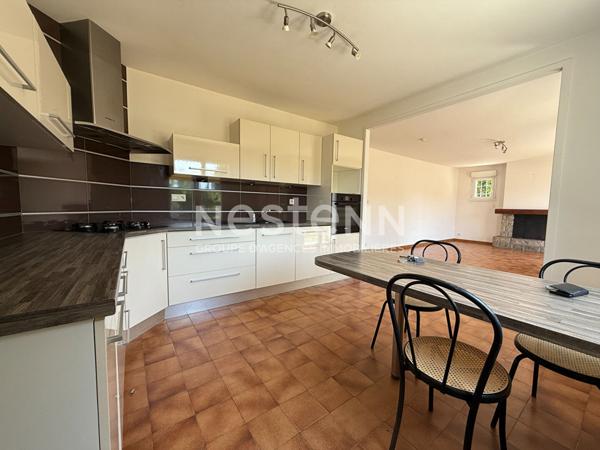 Maison traditionnelle à vendre à REMUNGOL 5 chambres sur un beau terrain de 2530 m² avec garage