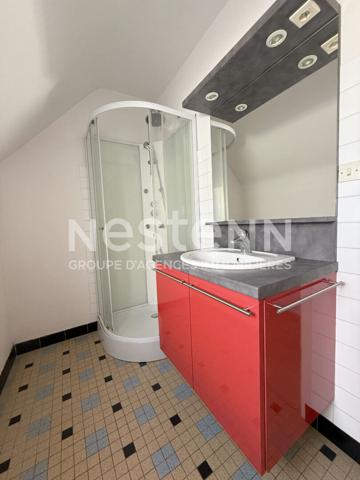 Maison traditionnelle à vendre à REMUNGOL 5 chambres sur un beau terrain de 2530 m² avec garage