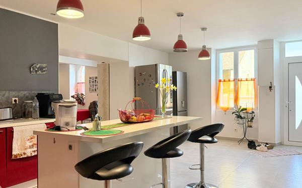 Maison à vendre    5 pièces • 178 m2 Jouy-le-Châtel