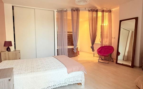 Maison à vendre    5 pièces • 178 m2 Jouy-le-Châtel