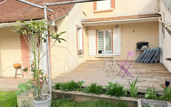 Maison à vendre    5 pièces • 178 m2 Jouy-le-Châtel