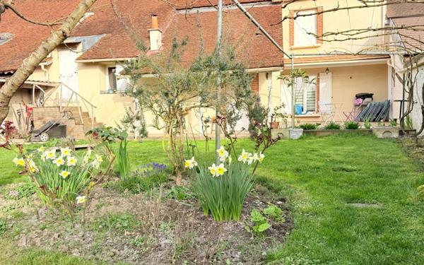 Maison à vendre    5 pièces • 178 m2 Jouy-le-Châtel