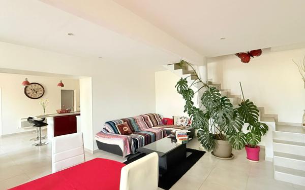 Maison à vendre    5 pièces • 178 m2 Jouy-le-Châtel