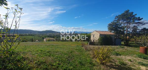 Maison d'exception + 6 000 m² de terrain constructible et facilement détachable