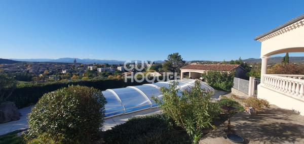 Maison d'exception + 6 000 m² de terrain constructible et facilement détachable