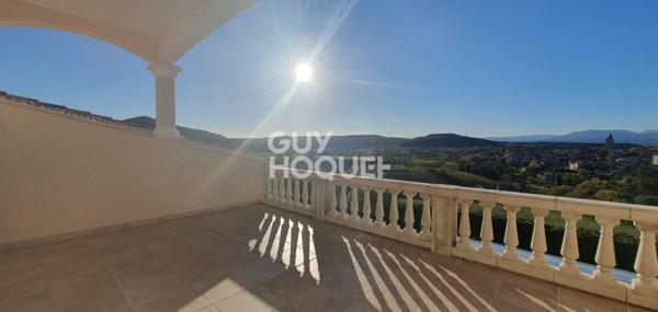 Maison d'exception + 6 000 m² de terrain constructible et facilement détachable