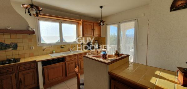 Maison d'exception + 6 000 m² de terrain constructible et facilement détachable