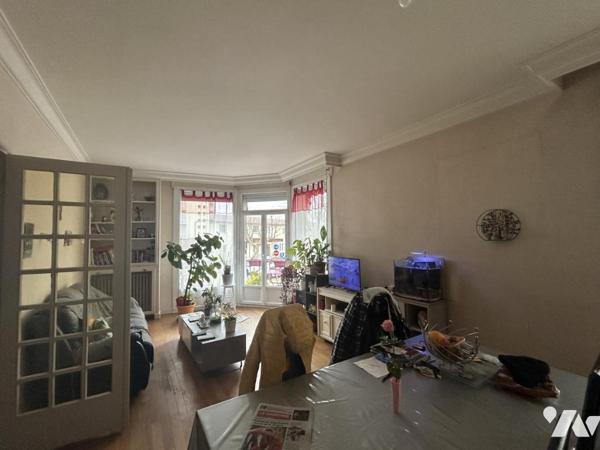 Immeuble de rapport rénové centre-ville BOURG-DE-PEAGE 179m2