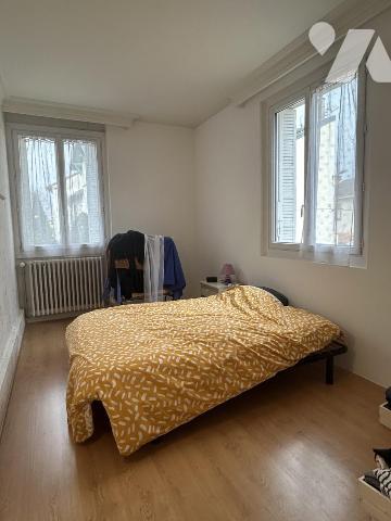 Immeuble de rapport rénové centre-ville BOURG-DE-PEAGE 179m2