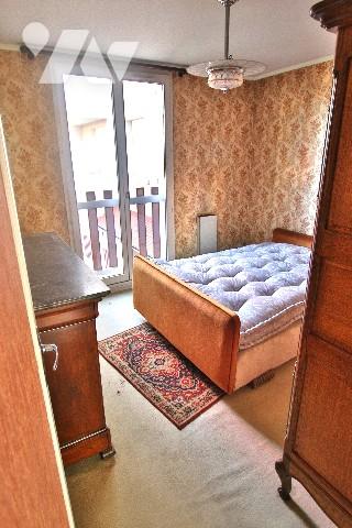 A vendre à Montereau-Fault-Yonne, appartement de 85m², 4 pièces dont 3 chambres, cave et box fermé