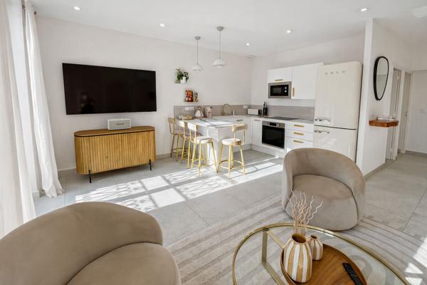 Cannes proche "Banane" 3 pièces rénové, calme faibles charges