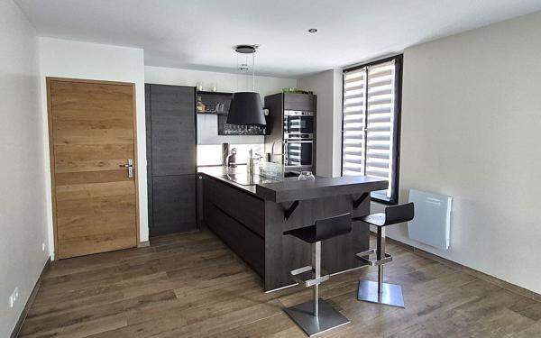Appartement à vendre    4 pièces • 101 m2 Brie-Comte-Robert