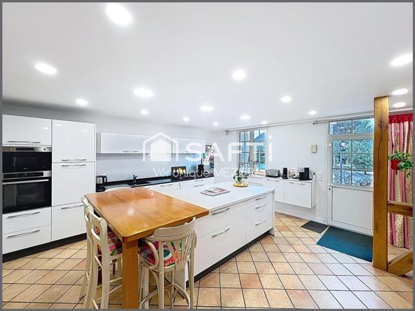 ANDARD, SUPERBE LONGERE DE CARACTERE de 258 m² avec 3 logements en location dans un bâtiment annexe