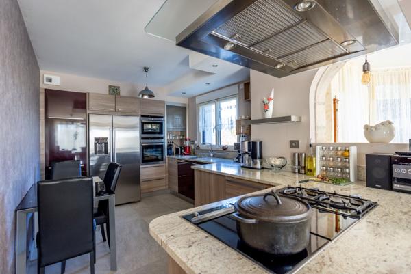 Propriété d'exception à Muzillac ! Élégance, volumes et prestations haut de gamme