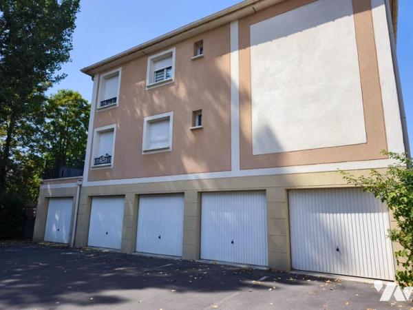 Appartement lumineux et chaleureux, niché au cœur d’une résidence calme et agréable.