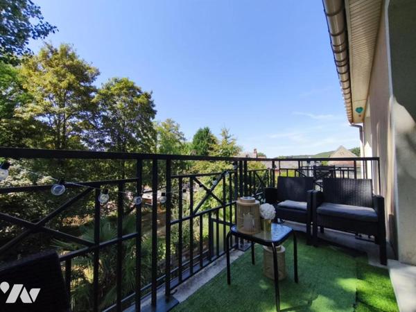 Appartement lumineux et chaleureux, niché au cœur d’une résidence calme et agréable.