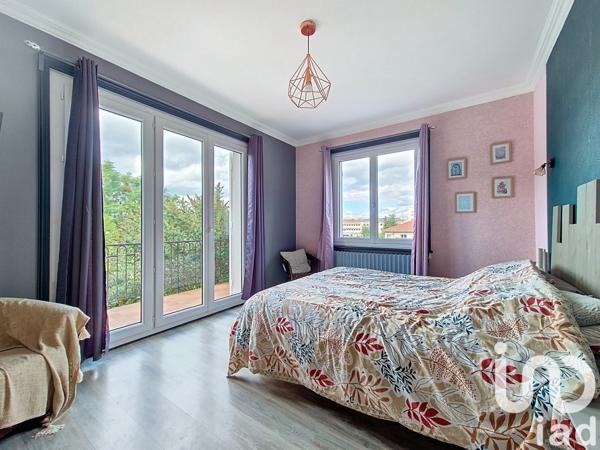 Maison à vendre 10 pièces 240 m² Le Puy-en-Velay