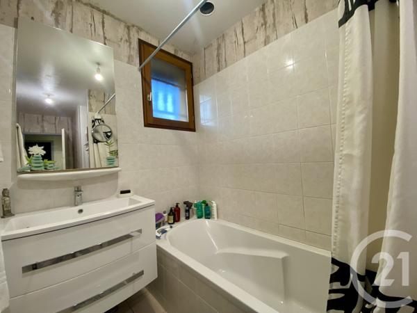 Immeuble à vendre  161,39 m2 CHAILLAC SUR VIENNE - 87