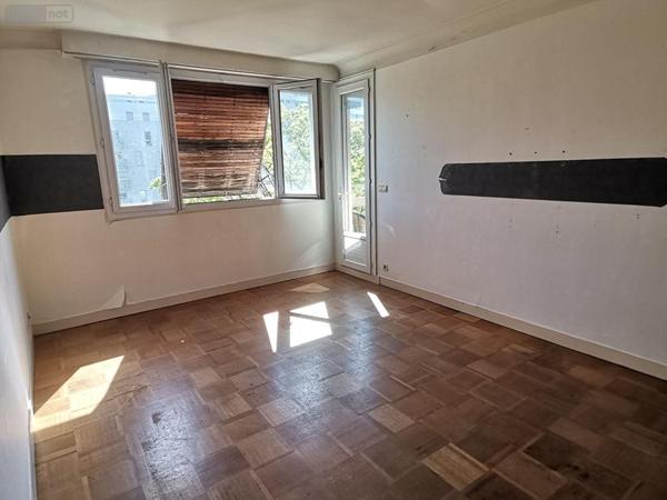 Appartement à vendre à Rennes en Ille-et-Vilaine (35000), ref : 048-V1263M
