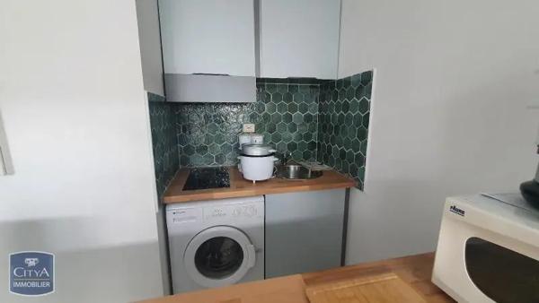 Appartement à louer 1 pièce 19.76m² Saint-Denis (97490)