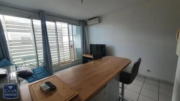 Appartement à louer 1 pièce 19.76m² Saint-Denis (97490)