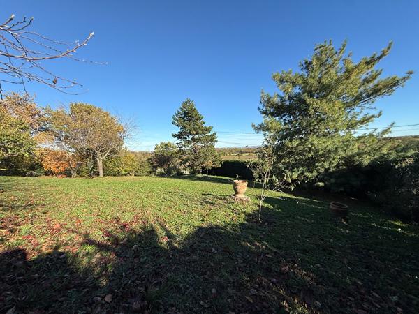 Terrain
        
        - 558 m² Exclusivité 179 000 € *