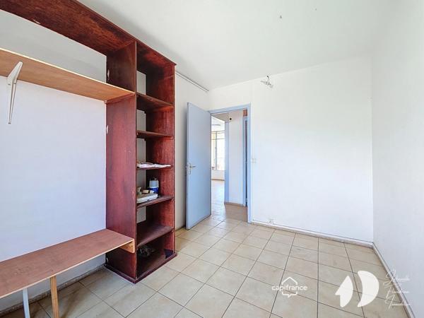Appartement F5, possibilité d'une 4ème chambre, lumineux avec vue dégagée – Dugazon (La GUP)