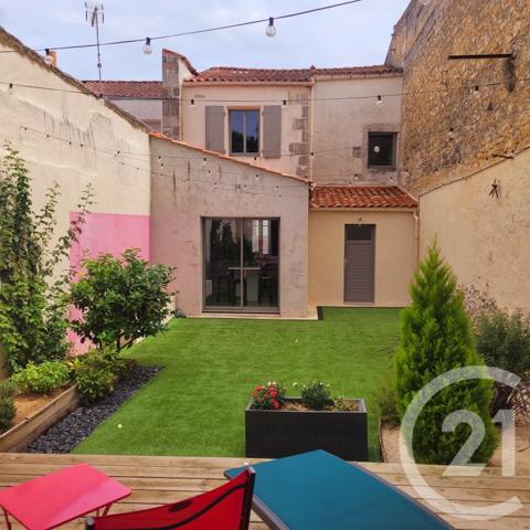 Maison à vendre  4 pièces - 105 m2 ROCHEFORT - 17