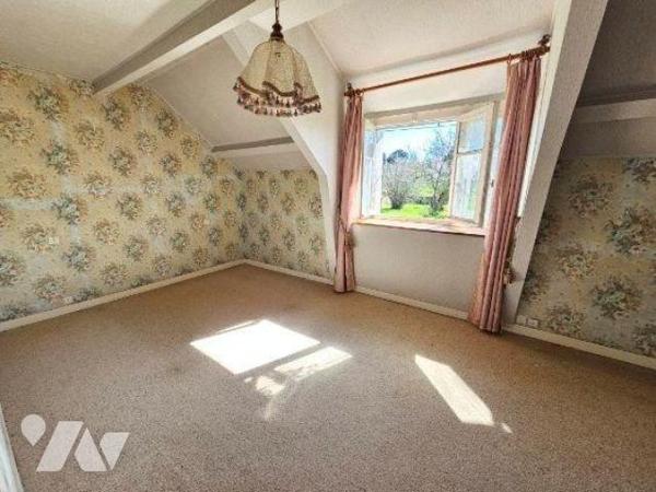 Exclusivité à Cancale, maison comprenant, au rez-de-chaussée : sas d'entrée à l'ouest, cuisine ...