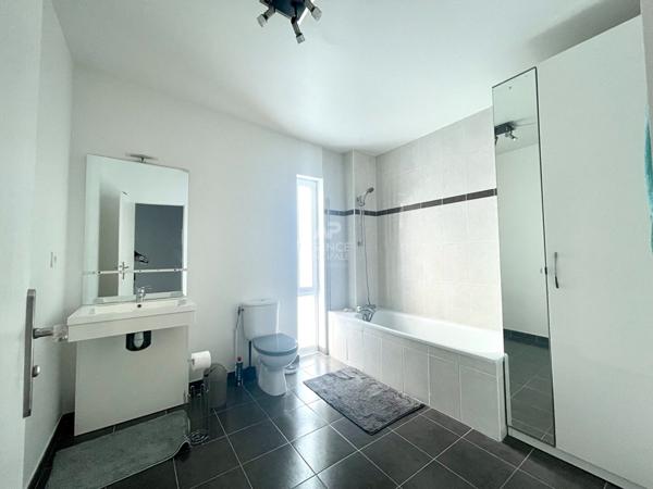 Maison de 6 pièce(s) 132 m2 €610 000 ** - Référence 7280