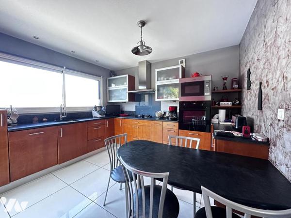 A VENDRE ST AVE (56) PROCHE BOURG